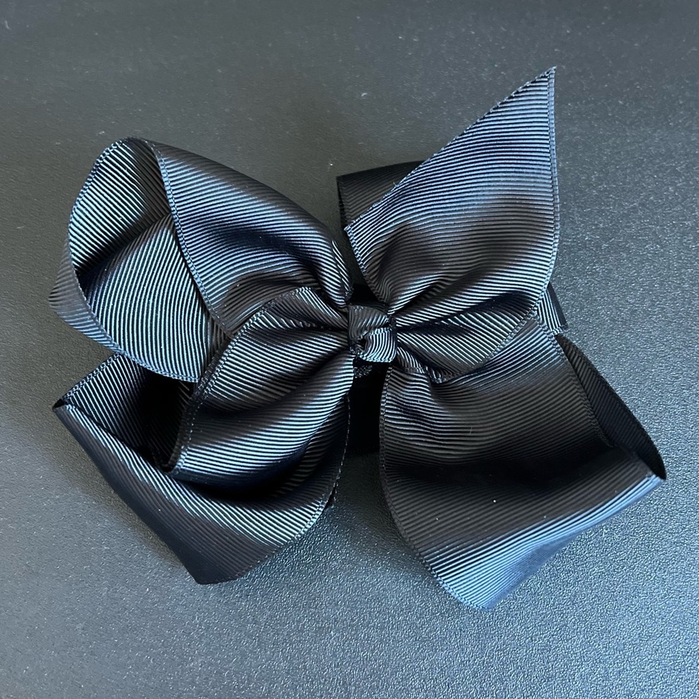 Elastic headband hair bow
